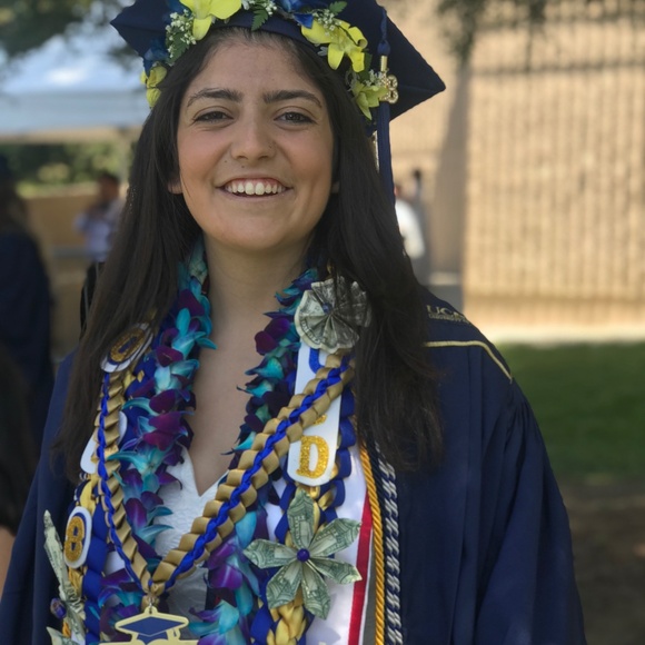 Meet your Posher, Rebecca - Picture 1 of 1